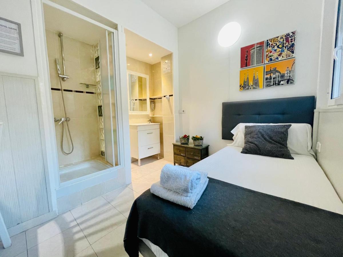 Hostal Lleida Barcelona Ngoại thất bức ảnh