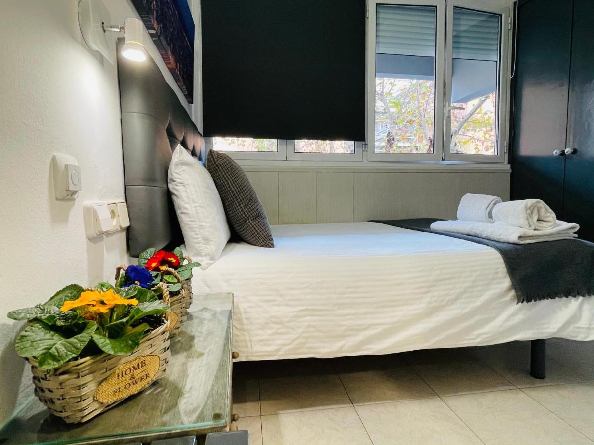 Hostal Lleida Barcelona Ngoại thất bức ảnh