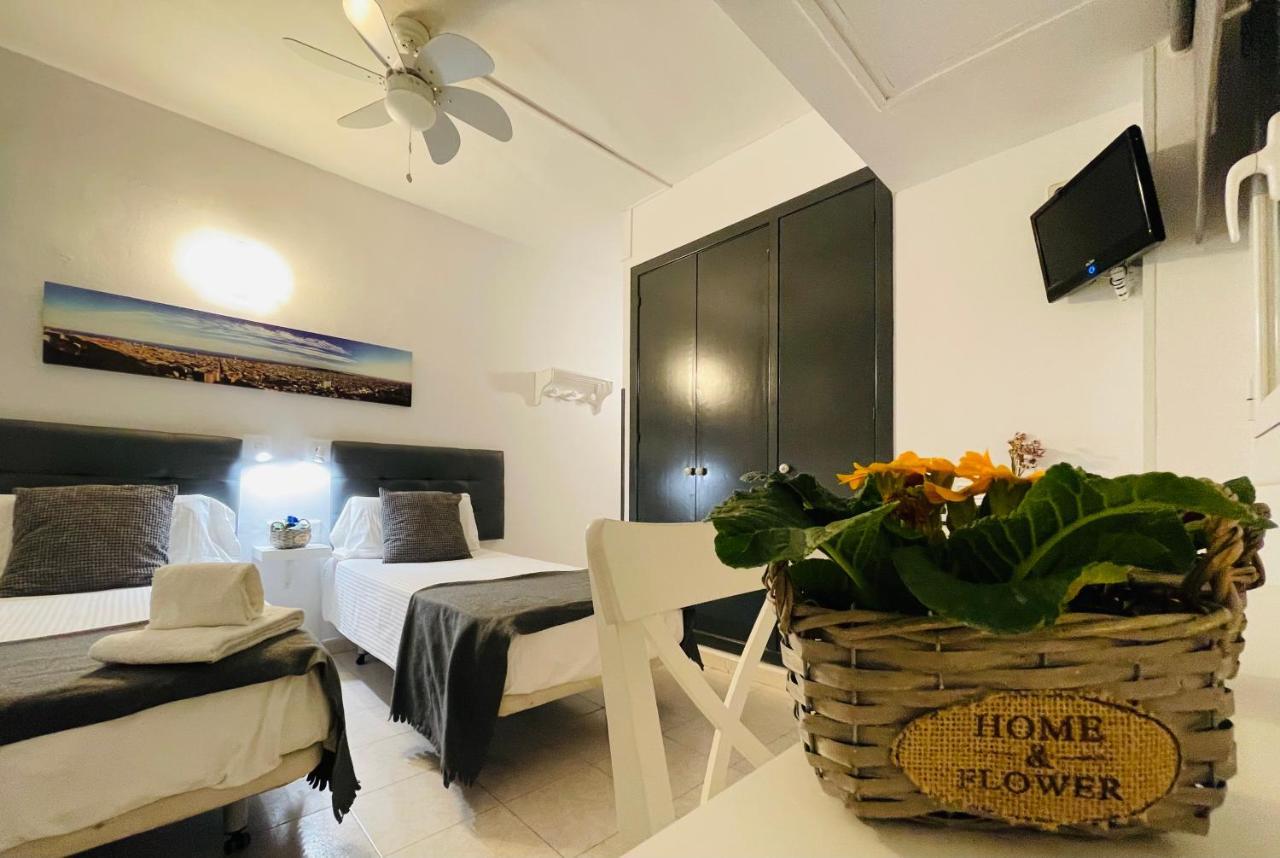 Hostal Lleida Barcelona Ngoại thất bức ảnh