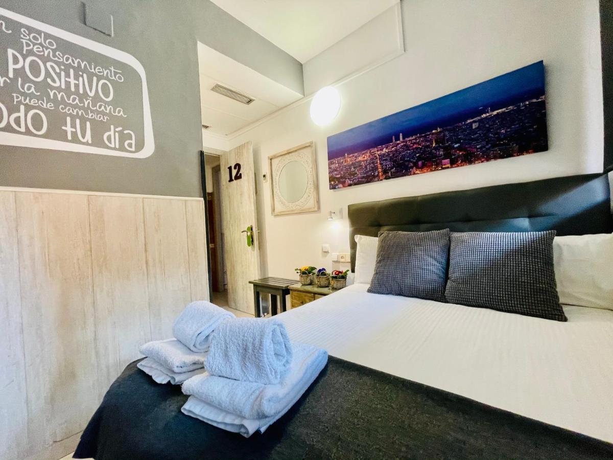 Hostal Lleida Barcelona Ngoại thất bức ảnh