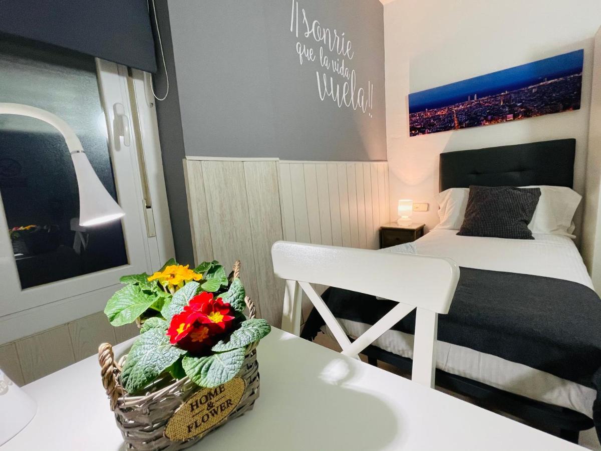 Hostal Lleida Barcelona Ngoại thất bức ảnh