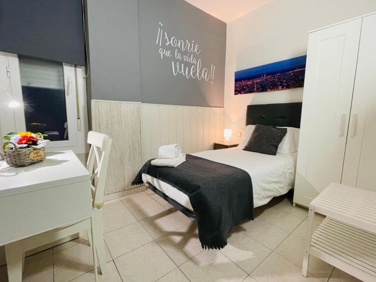 Hostal Lleida Barcelona Ngoại thất bức ảnh
