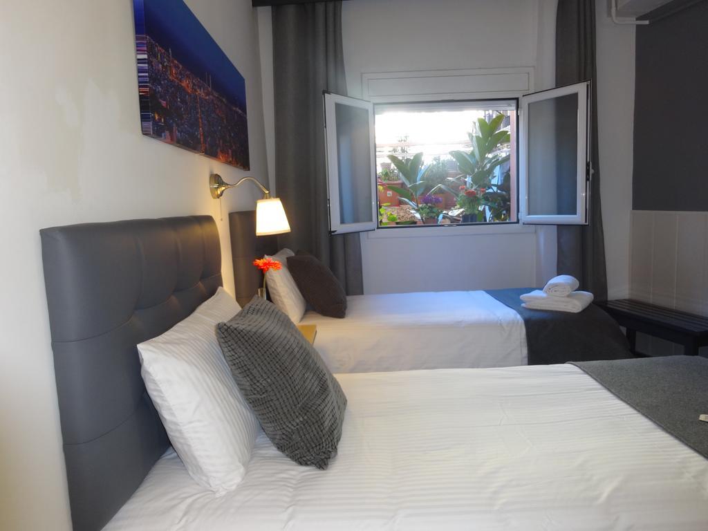 Hostal Lleida Barcelona Ngoại thất bức ảnh