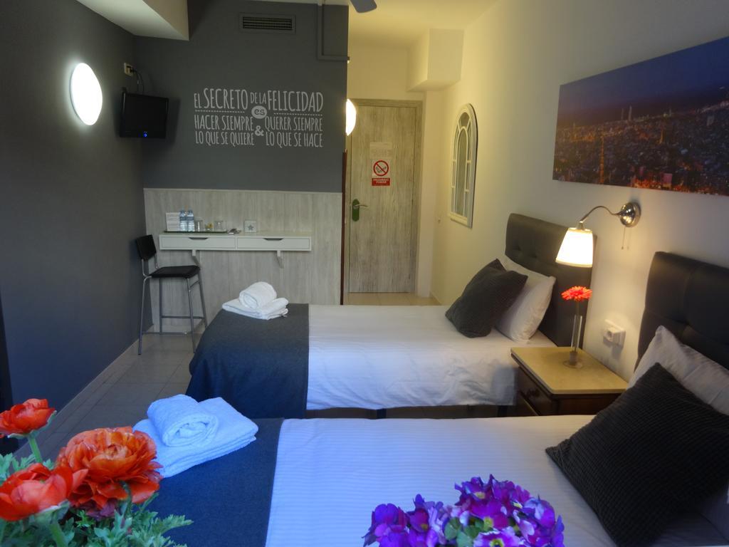 Hostal Lleida Barcelona Ngoại thất bức ảnh
