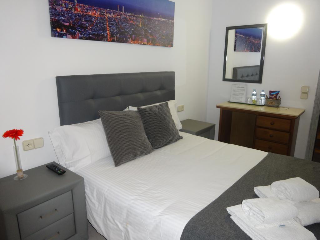 Hostal Lleida Barcelona Ngoại thất bức ảnh