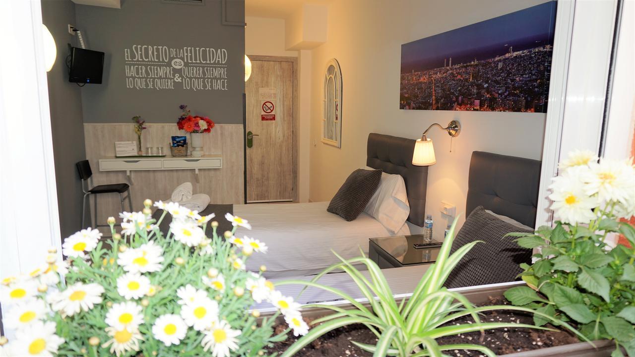Hostal Lleida Barcelona Ngoại thất bức ảnh