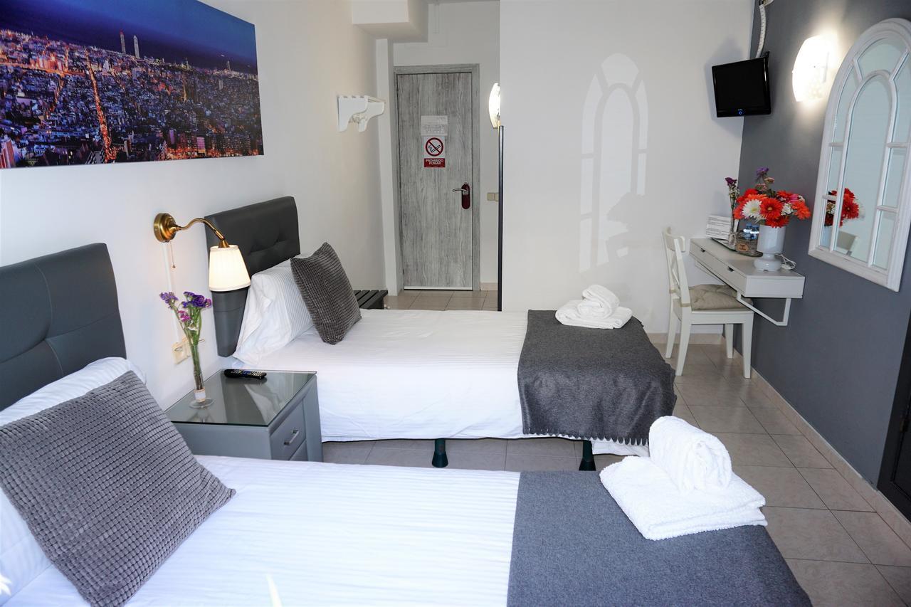 Hostal Lleida Barcelona Ngoại thất bức ảnh