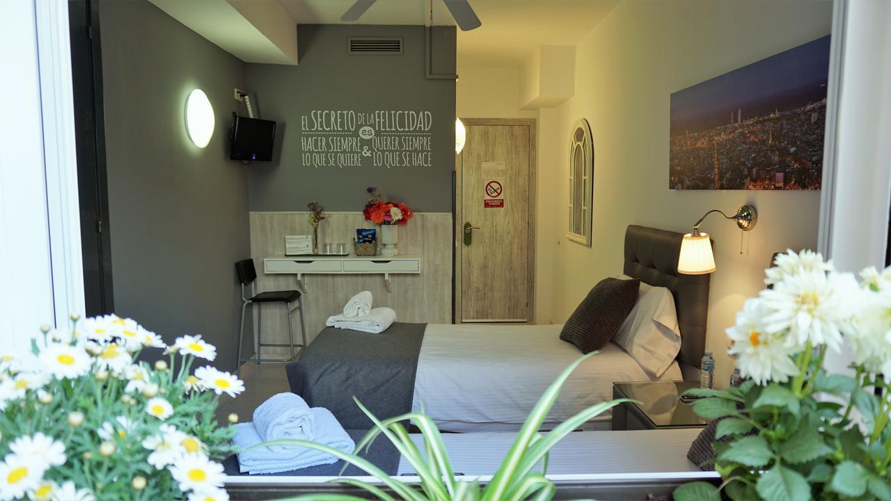 Hostal Lleida Barcelona Ngoại thất bức ảnh